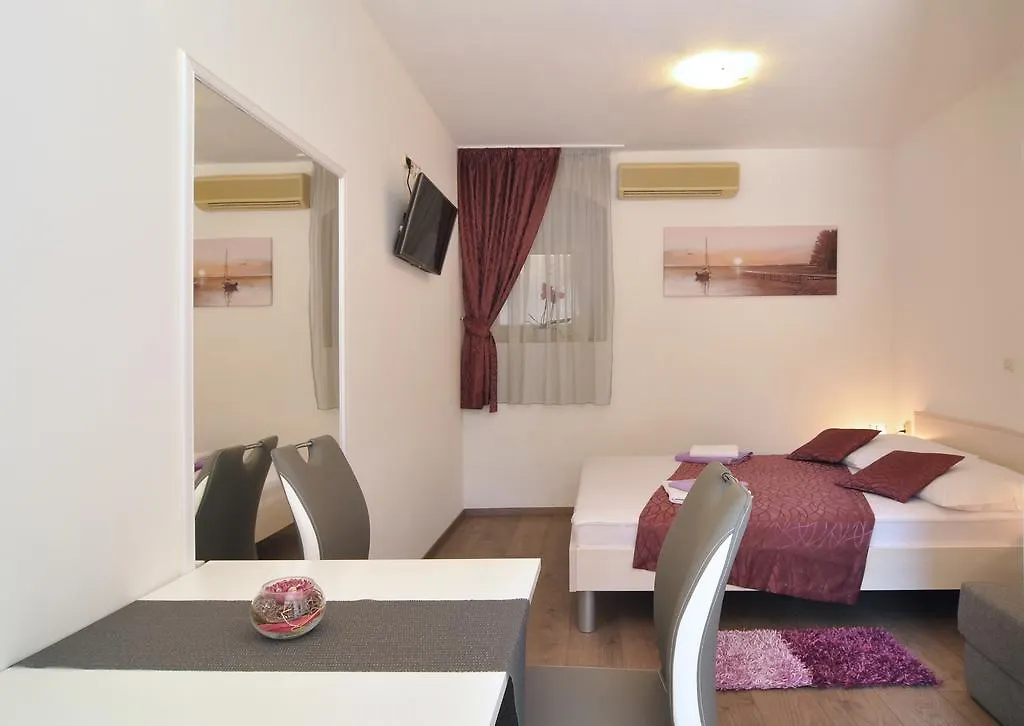 Rooms Palma Split 3*,  Croatia